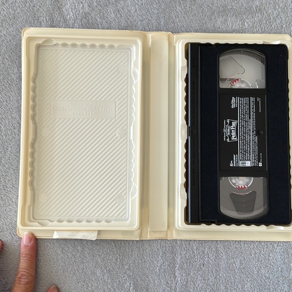 Walt Disney’s Peter Pan VHS Fully Restored, Masterpiece Collection. - Picture 2 of 7